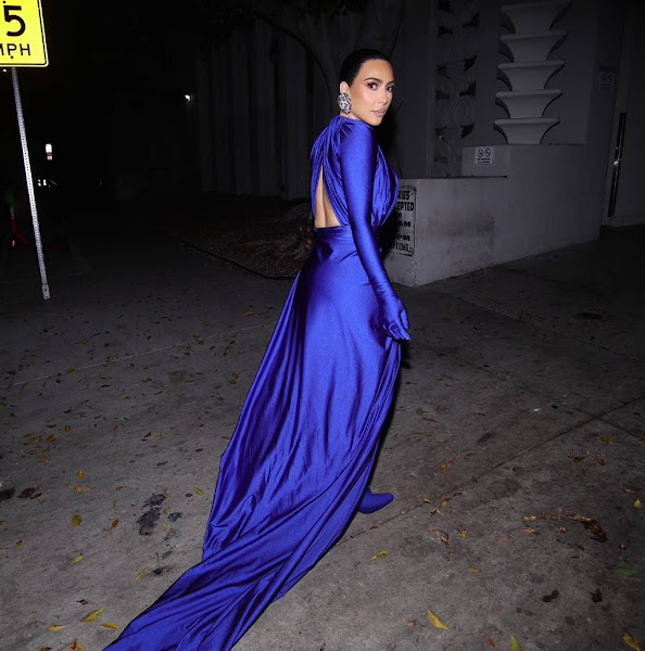 Actress Kim Kardashian - Steps out on Friday night