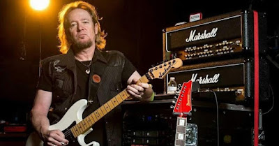 adrian smith idade