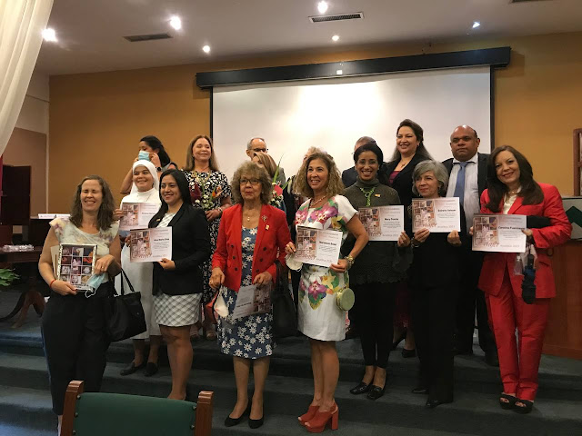 PREMIOS: Mujer y Ciudadanía y la Universidad Monteávila otorgaron Premio y Reconocimiento Mujer Analítica 2021.