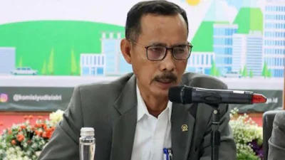 KY Bentuk Tim Dalami Putusan MA Soal Batas Usia Cakada