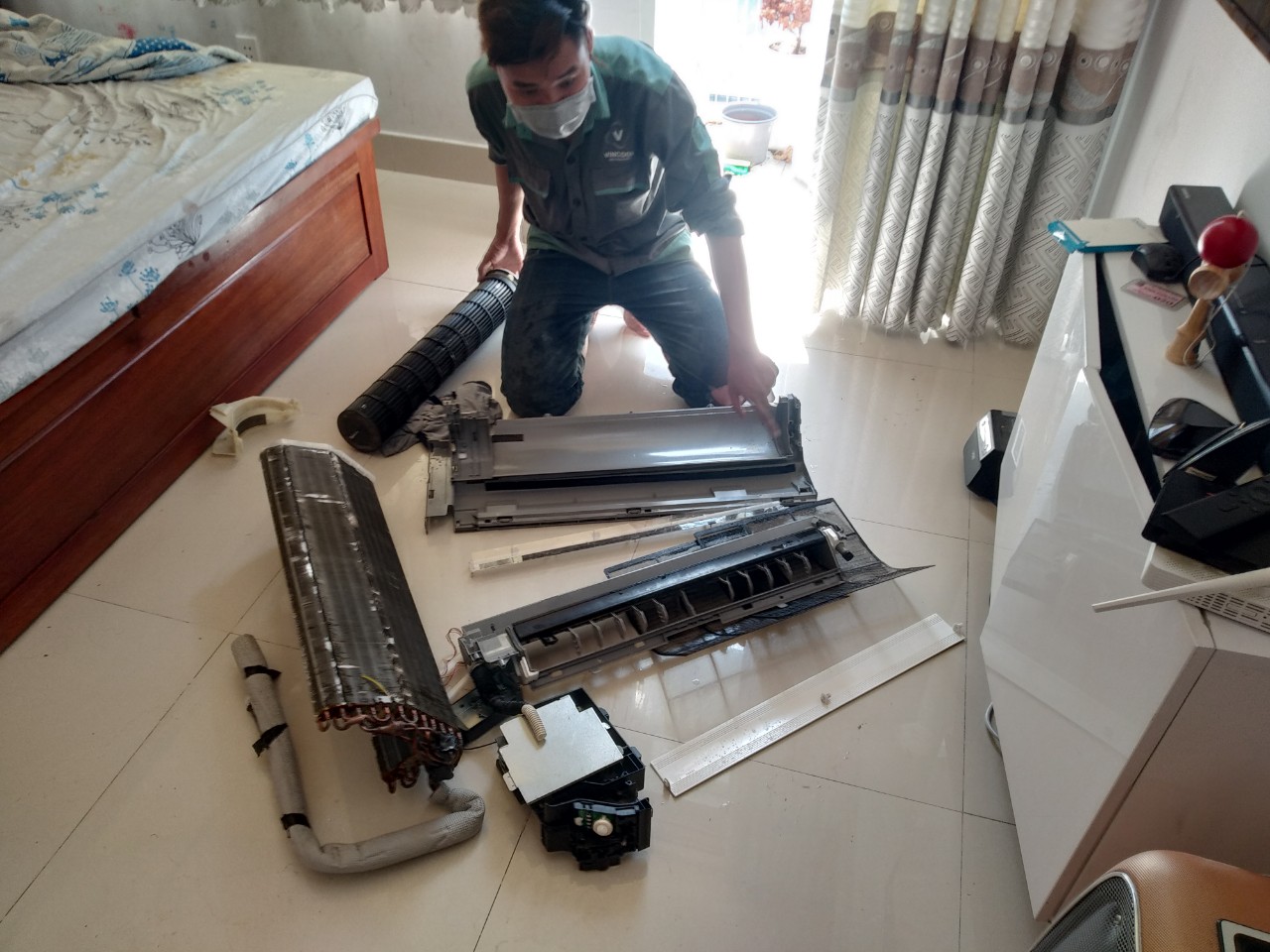 Cách khử mùi thuốc lá trong phòng máy lạnh hiệu quả