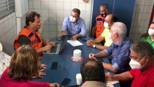 Chuvas na Bahia : Rui se reúne com base de apoio em Ilhéus para ampliar ajuda à população