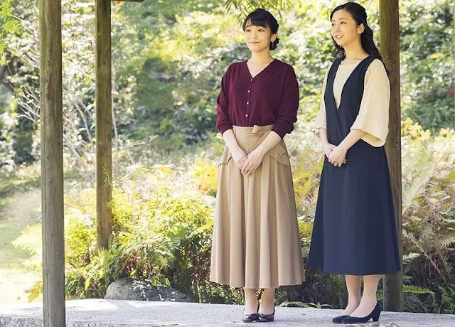 Princess Mako and Princess Kako met with Empress Masako and Princess Aiko at Akasaka Estate