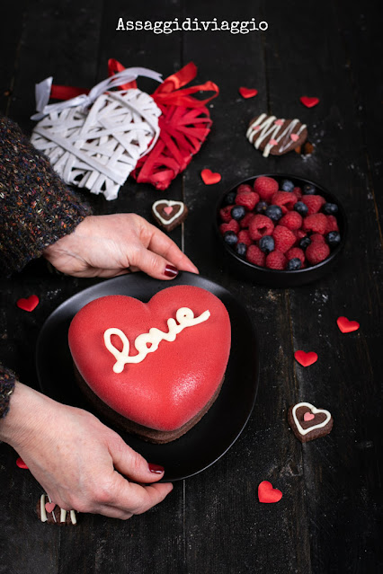 Torta cuore al cioccolato e lamponi per San Valentino