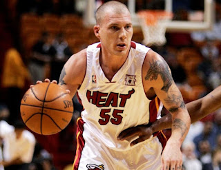 Picture of Jason Williams playing basketball