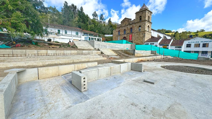 Secretaría de Infraestructura Pública de Boyacá inspeccionó la construcción del parque principal de Tutazá