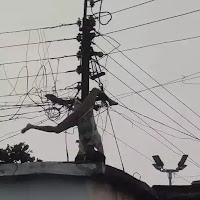 नागभिड: वीज खांबावर चढलेल्या तरूणाचा विद्युत धक्क्याने मृत्यू; लोंबकळत राहिला मृतदेह - Batmi Express
