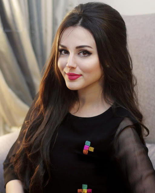 Aisha Linnea Akhtar Biography – Age, Husband, Father, Mother, Wiki, Career, Pics