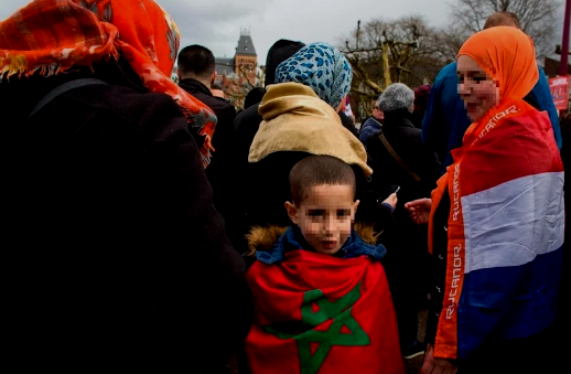 أكثر من نصف مليون مغربي يتوفرون على تصاريح الإقامة في فرنسا