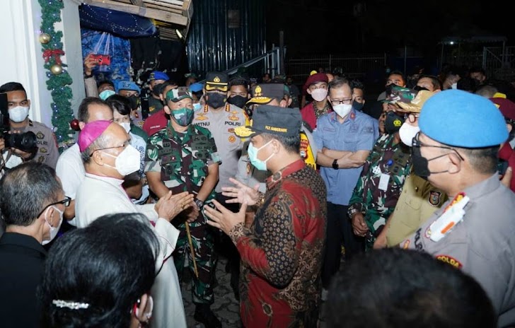 Pangdam Hasanuddin Bersama Kapolda dan Gubernur Sulsel Tinjau Tempat Ibadah Gereja