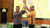 Penghargaan Kapolri untuk Jakarta Bhayangkara Presisi dan Popsivo Polwan atas prestasi di Proliga 2024
