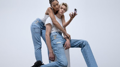 Beli Celana Jeans Dapat Samsung Galaxy Z Flip 3, Mau ?