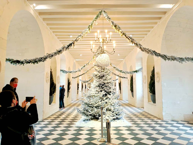 Christmas decorations at the Chateau of Chenonceau, Indre et Loire, France. Photo by Loire Valley Time Travel.