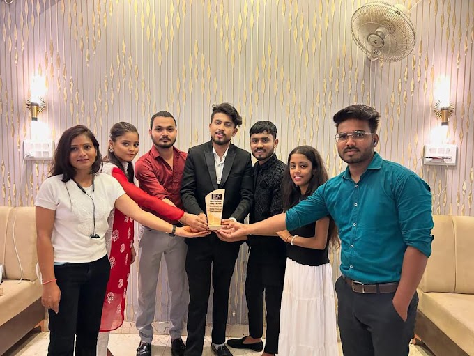 फैशन फोटोशूट में पहुंचे सेलिब्रिटी हब के डायरेक्टर वैभव मिश्रा,हुआ ग्रांड वेलकम।