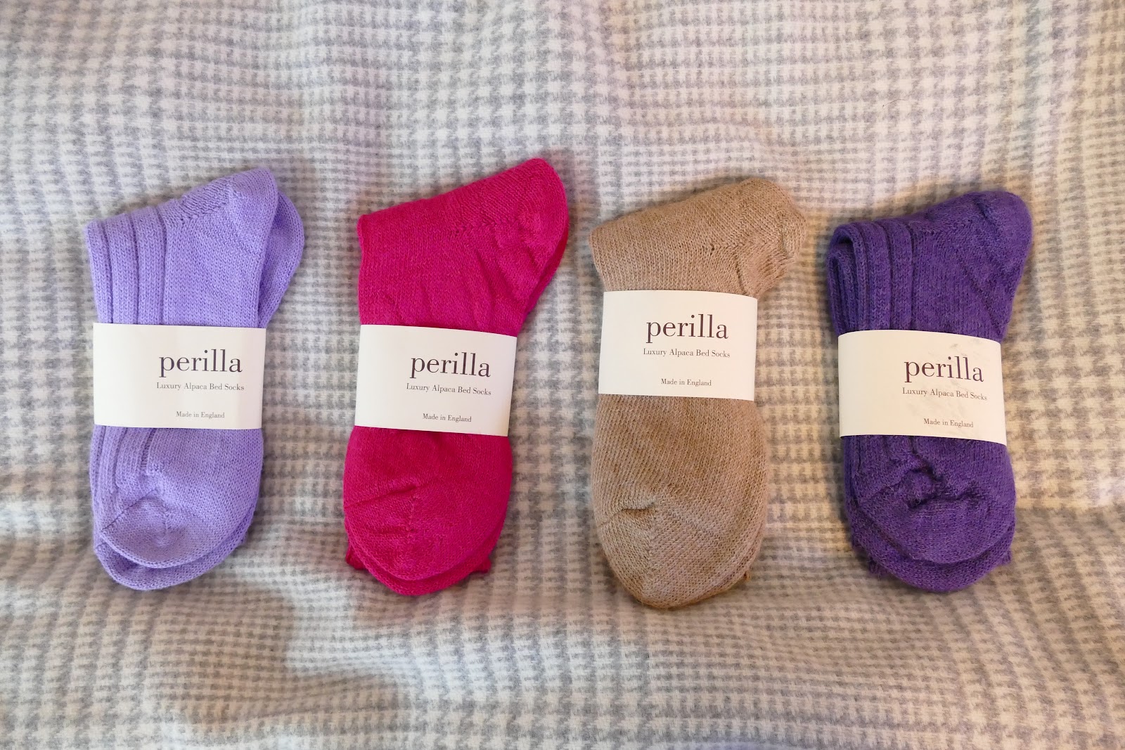 Best Bed Socks To Wear This Winter - Perilla Review 