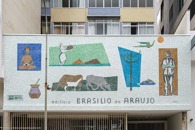Painel de Franco Giglio no edifício Brasilio de Araújo