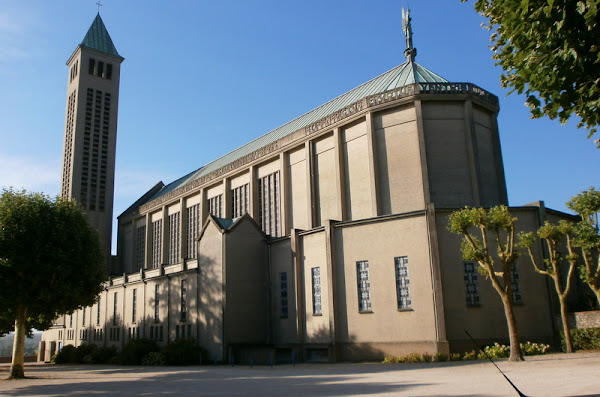 [TOP INFO] Couteau, coran, djellaba… un individu interpellé dans la basilique de Blois