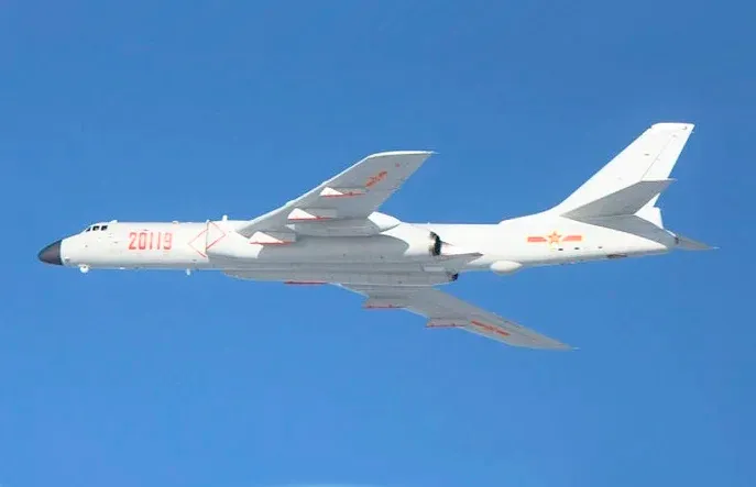 Xian H-6 bomber nuklir china