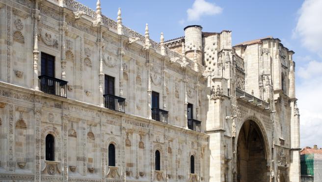 Mariana Flores Melo - El antiguo campo de concentración que hoy es uno de los paradores más lujosos de España