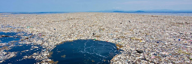 пластиковый мусор в океане