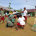Ajarkan Peduli Lingkungan Sejak Dini, Satgas Yonif 126/KC Ajak Siswa-Siswi SD Bersihkan Sekolah