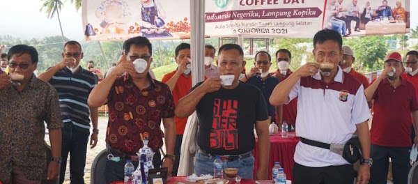 Peringati Hari Kopi Sedunia, Nanang Ermanto Ngopi Bareng dengan Gubernur Secara Virtual