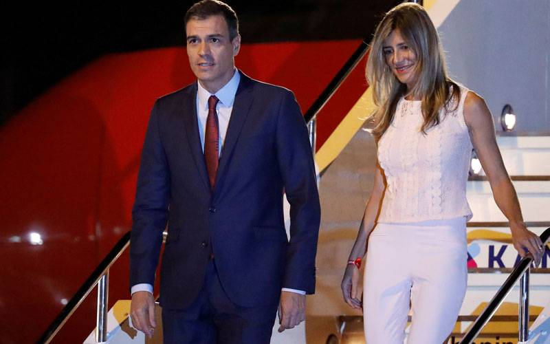 Corruption allegations against wife, Spanish Prime Minister's decision not to resign
