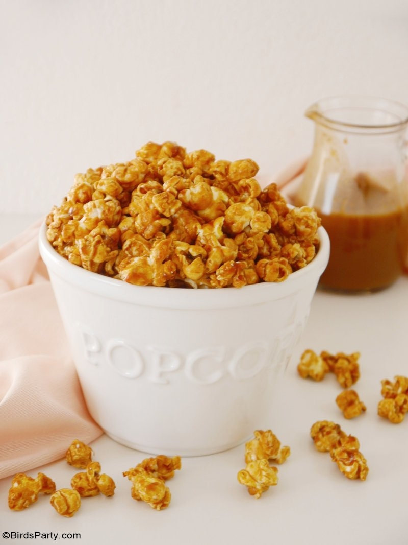 Salted Caramel Popcorn Recipe - quick, easy, cheap recipe for a Oscars movie night, popcorn bar, Super Bowl appetizer or party favor edible gift idea! by BirdsParty.com @BirdsParty #popcorn #caramelcorn #caramelpopcorn #saltedcaramel #saltedpopcorn #saltedcaramelpopcorn #popcornbar #movienight #oscars #superbowl #valentinesday #snacks #partyfavors #partyideas #ediblegifts #recipe #popcornprintables