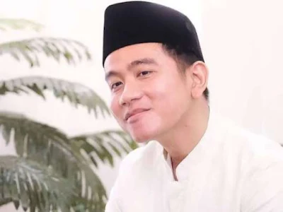 Gibran Balas Tuduhan Ijazah Palsu: Kalau Gak Percaya, Saya Pesanin Tiket ke Singapura