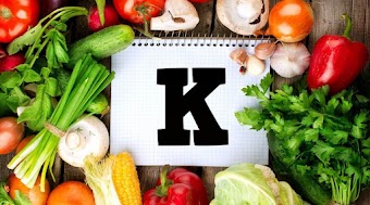 Vitamina K pode oferecer proteção contra COVID-19 grave, mostra estudo