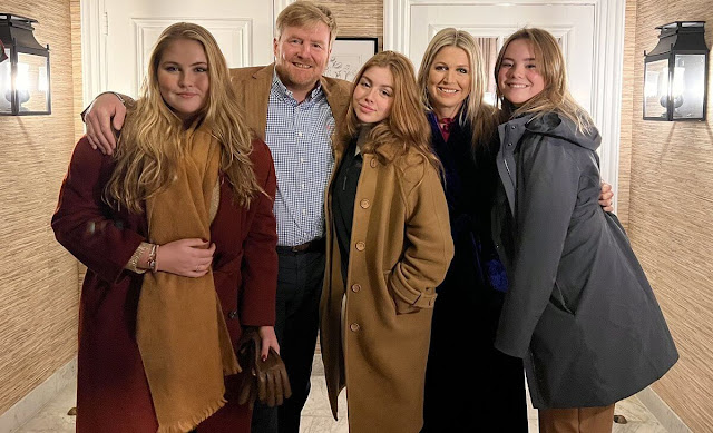 Princess Catharina-Amalia wore a gold lurex v-neck knit top by Zara. Princess Alexia wore a manteco wool coat by H&M. Queen Maxima and Princess Ariane