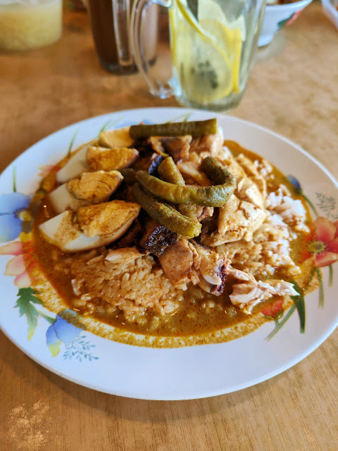 Lao_Yang_Cafe_老楊 Kopi_店_Curry_Rice_猪朋狗友咖喱饭_Miri_Sarawak