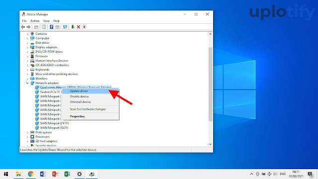 pilih Network Adapter, klik kanan driver WiFi, klik Update Driver
