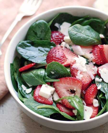 Strawberry Balsamic Spinach Salad Recipe