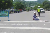 Terjaring Razia, Pengendara Motor di Bima Malah Berdo'a Ditengah Jalan Minta Polisi Kena Azab
