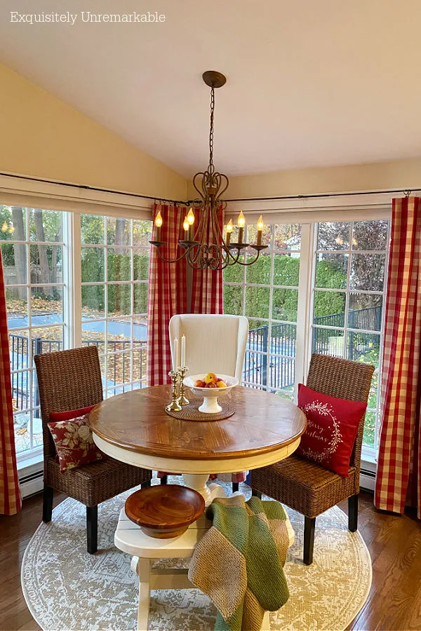 Cottage Style Kitchen Nook