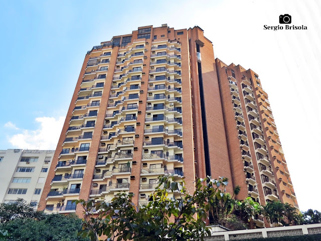 Vista ampla do Edifício Paulistânia Residence no Jardim Paulista