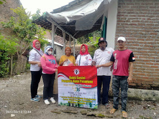 HUT Kota Pasuruan, DPC Pospera Kota Pasuruan Salurkan Bansos ke Kaum Dhuafa