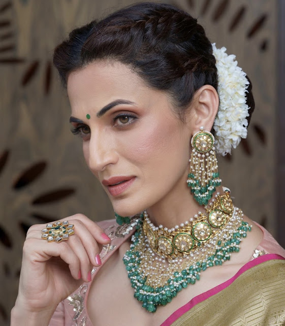 Shilpa Reddy Emerald Drops Choker