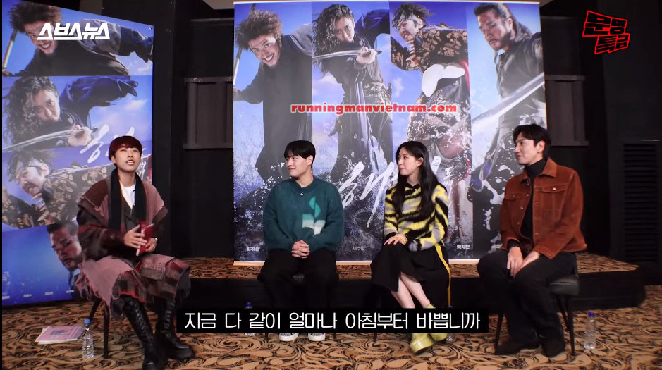 Lee Kwang Soo giải thích về những khoảnh khắc được Yoo Jae Suk nắm tay