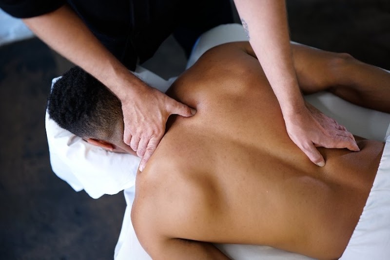 Cơ Sở Massage Cẩm Ngọc