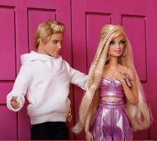 Everything dolls Life with barbie, Ken and Barbie