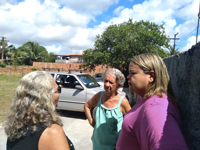 No sábado (9), moradores do Loteamento Canto dos Pássaros se reuniram para prestigiar o dia da mulher, evento teve a presença de Tatiane Pires  