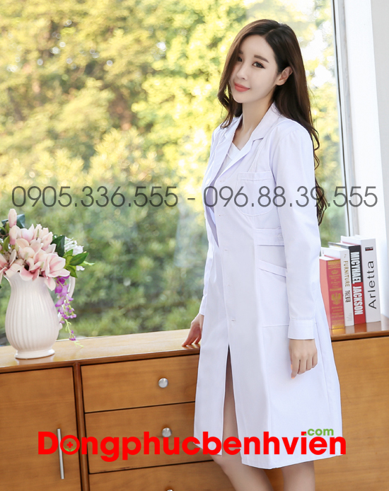 May áo blouse tại Hai Bà Trưng