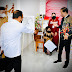 Momen Presiden dan Ibu Iriana Beli Batik Hingga Lukisan Karya UKM Blora