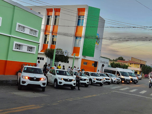 Prefeitura de Farias Brito adquire dez novos veículos - Foto: Divulgação