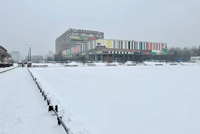 улица Академика Королёва, Останкинский пруд, Аппаратно-студийный комплекс (АСК-1) телецентра «Останкино»