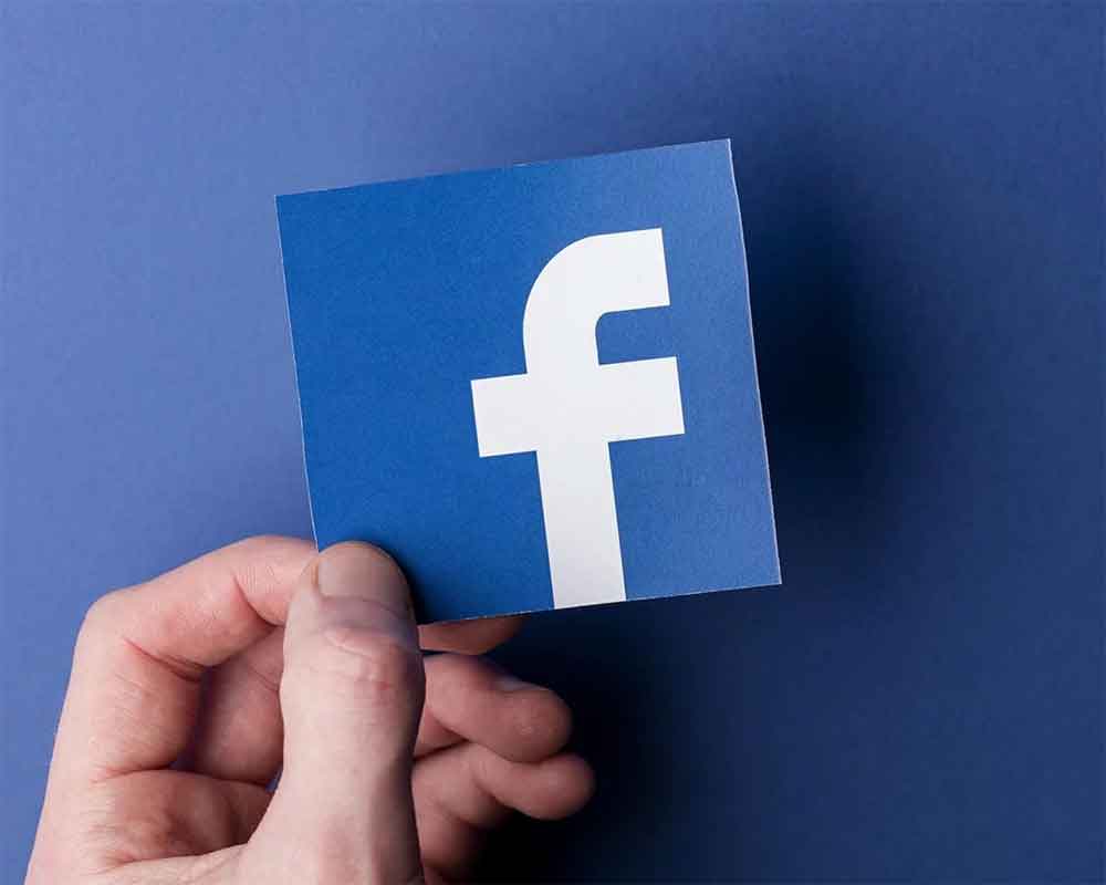आभासी दुनिया के सबसे चर्चित मंच, फेसबुक से उपयोगकर्ताओं की बढ़ती दूरी