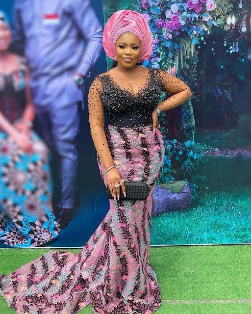 Look Aso Ebi Styles Trending and latest Ankara Lace styles for Aso Ebi In 2021