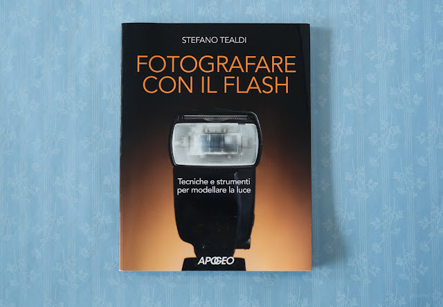 Copertina del libro Fotografare con il flash, di Stefano Tealdi